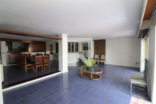Sala de casa à venda com 6 quartos, 707m² em Jardim Guanabara, Rio de Janeiro