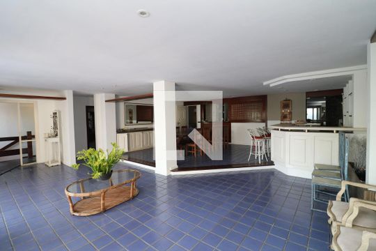 Sala de casa à venda com 6 quartos, 707m² em Jardim Guanabara, Rio de Janeiro