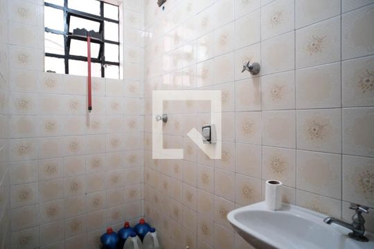 Lavabo 2 de casa à venda com 3 quartos, 140m² em Vila Guilhermina, São Paulo