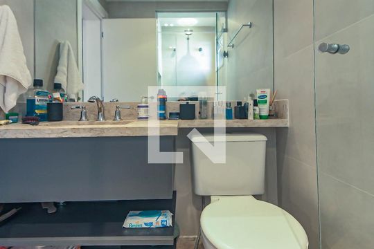 Banheiro da Suíte de apartamento à venda com 2 quartos, 74m² em Cidade Monções, São Paulo