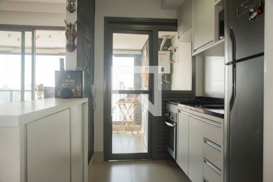 Cozinha de apartamento para alugar com 2 quartos, 68m² em Mirandópolis, São Paulo