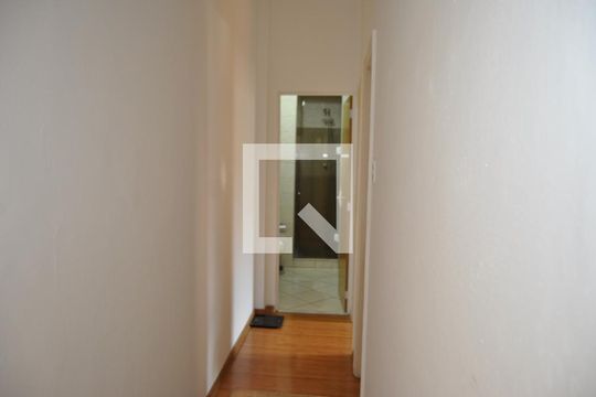 Corredor de apartamento à venda com 2 quartos, 47m² em Engenho de Dentro, Rio de Janeiro