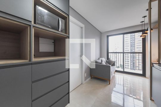 Sala/Cozinha de apartamento para alugar com 1 quarto, 26m² em Campo Belo, São Paulo