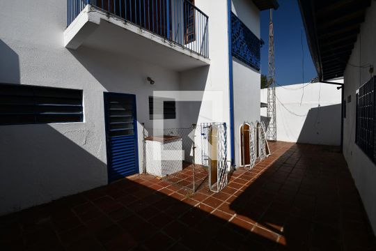 Quintal de casa à venda com 7 quartos, 390m² em Jardim Nossa Senhora Auxiliadora, Campinas