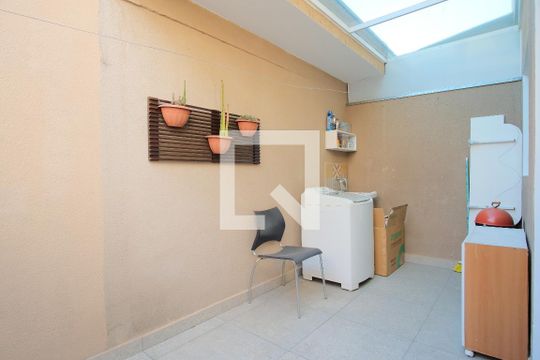 Área de Serviço de casa para alugar com 2 quartos, 115m² em Chácara Califórnia, São Paulo