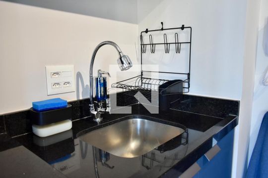 Cozinha de kitnet/studio à venda com 1 quarto, 25m² em Vila Clementino, São Paulo