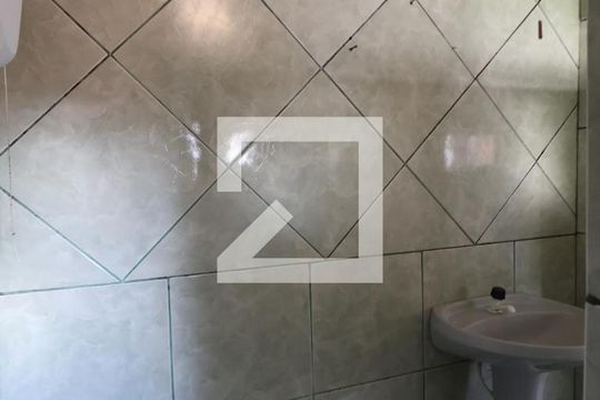 Banheiro de casa à venda com 2 quartos, 60m² em Estância Velha, Canoas