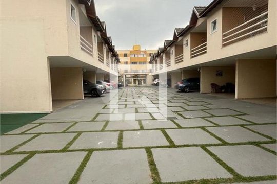 Casa à venda com 3 quartos, 127m² em Vila Adelaide Perella, Guarulhos