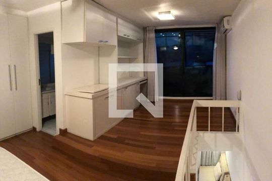 Apartamento à venda com 1 quarto, 70m² em Itaim Bibi, São Paulo