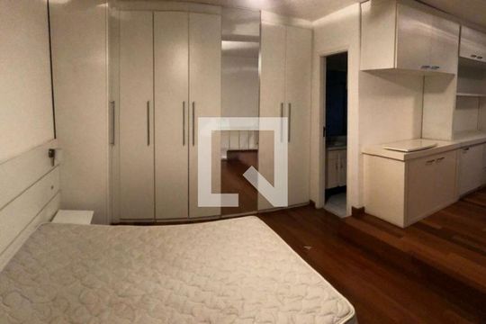 Apartamento à venda com 1 quarto, 70m² em Itaim Bibi, São Paulo