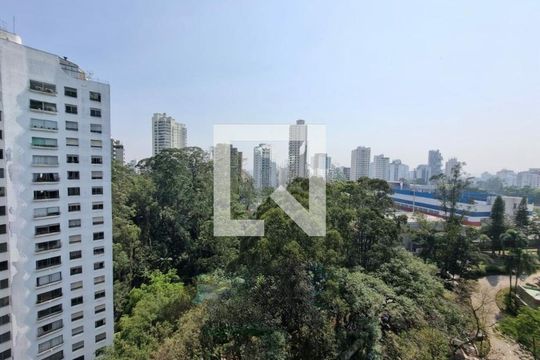 Apartamento à venda com 4 quartos, 163m² em Vila Suzana, São Paulo