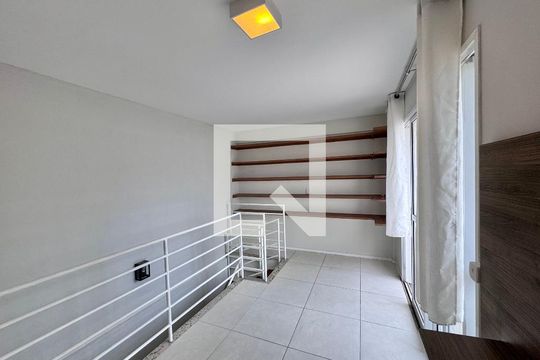 Sala (Segundo andar) de apartamento à venda com 2 quartos, 112m² em Recreio dos Bandeirantes, Rio de Janeiro