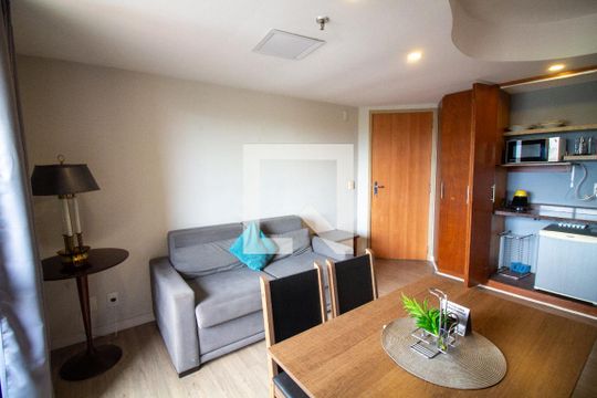 Sala de apartamento para alugar com 1 quarto, 33m² em Brooklin, São Paulo