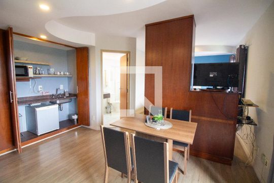Sala de apartamento para alugar com 1 quarto, 33m² em Brooklin, São Paulo