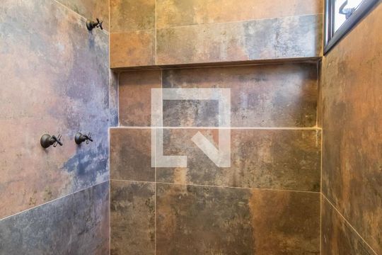 Banheiro da Suíte de casa à venda com 3 quartos, 115m² em Bela Vista, Osasco