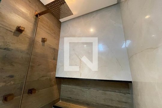 Banheiro de kitnet/studio à venda com 1 quarto, 36m² em Butantã, São Paulo