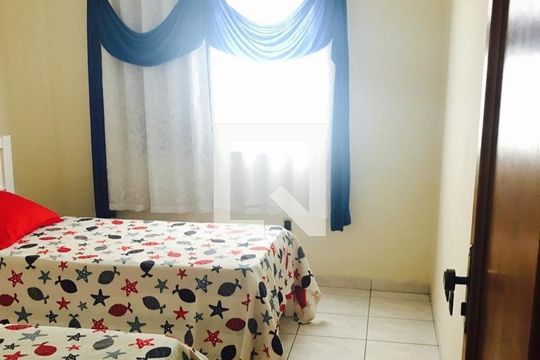 Suíte 1 de apartamento para alugar com 3 quartos, 120m² em Vila Tupi, Praia Grande