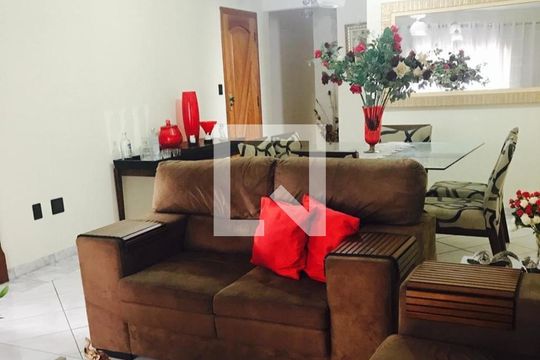 Sala de apartamento para alugar com 3 quartos, 120m² em Vila Tupi, Praia Grande