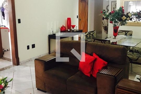 Sala de apartamento para alugar com 3 quartos, 120m² em Vila Tupi, Praia Grande