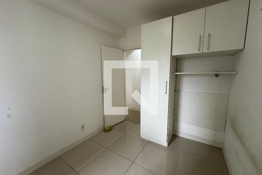 Quarto 2 de apartamento para alugar com 2 quartos, 54m² em Vila Nossa Senhora da Escada, Barueri