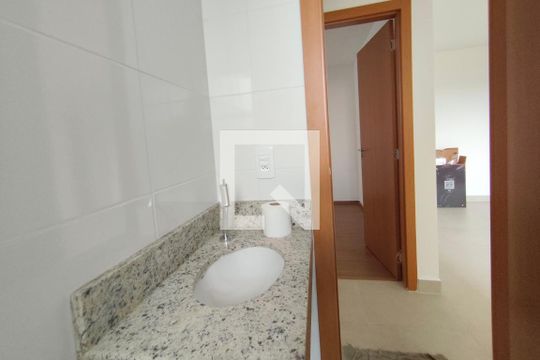 Banheiro Social de apartamento à venda com 2 quartos, 45m² em Parque Industrial, Campinas
