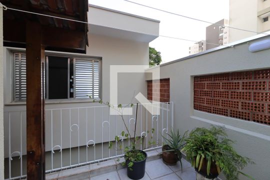 Área de Serviço de casa à venda com 4 quartos, 276m² em Jardim Bela Vista, Santo André