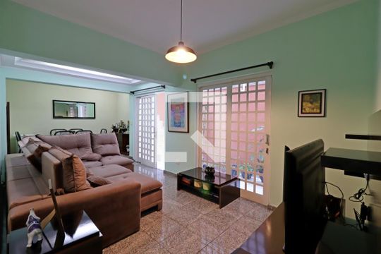 Casa à venda com 4 quartos, 276m² em Jardim Bela Vista, Santo André