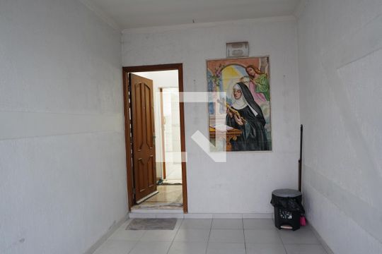 Garagem de casa à venda com 3 quartos, 136m² em Água Rasa, São Paulo