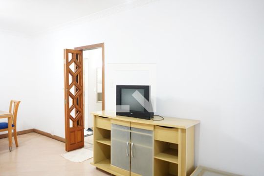 Sala de casa à venda com 3 quartos, 136m² em Água Rasa, São Paulo