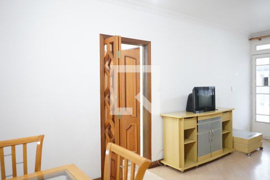 Sala de casa à venda com 3 quartos, 136m² em Água Rasa, São Paulo