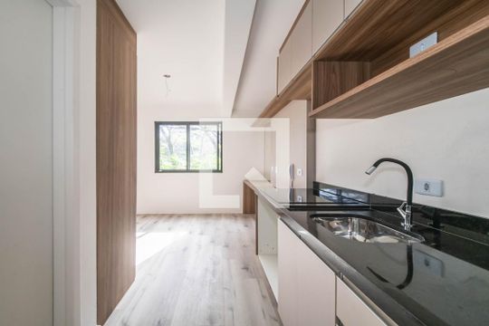 Studio de kitnet/studio para alugar com 1 quarto, 16m² em Vila Guarani (zona Sul), São Paulo