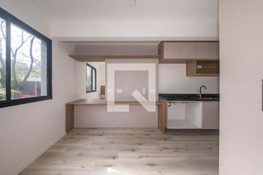 Studio de kitnet/studio para alugar com 1 quarto, 16m² em Vila Guarani (zona Sul), São Paulo