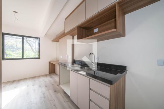 Studio de kitnet/studio para alugar com 1 quarto, 16m² em Vila Guarani (zona Sul), São Paulo