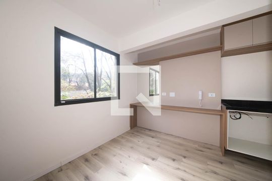 Studio de kitnet/studio para alugar com 1 quarto, 16m² em Vila Guarani (zona Sul), São Paulo