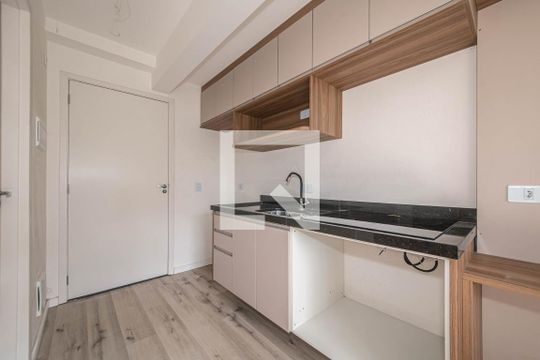 Studio de kitnet/studio para alugar com 1 quarto, 16m² em Vila Guarani (zona Sul), São Paulo