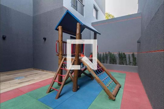 Playground de kitnet/studio para alugar com 1 quarto, 16m² em Vila Guarani (zona Sul), São Paulo