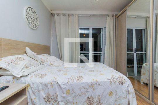 Suíte 1 de casa à venda com 3 quartos, 320m² em Vila Carrão, São Paulo