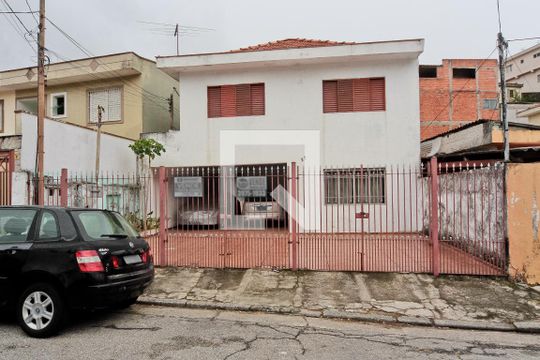 Fachada de casa à venda com 4 quartos, 160m² em Vila Zat, São Paulo