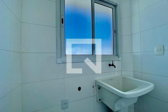 Área de Serviço de apartamento para alugar com 1 quarto, 45m² em Guilhermina, Praia Grande