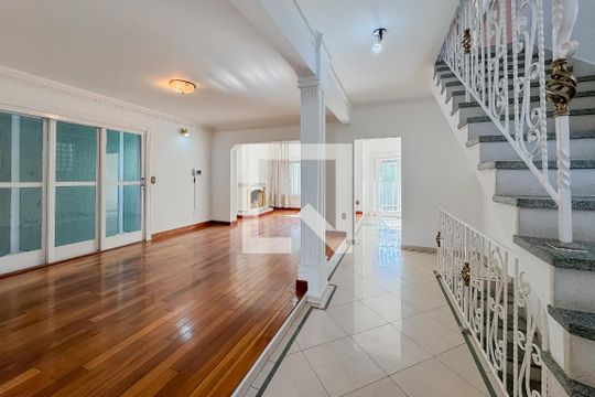 Sala de casa à venda com 5 quartos, 597m² em Vila Monumento, São Paulo