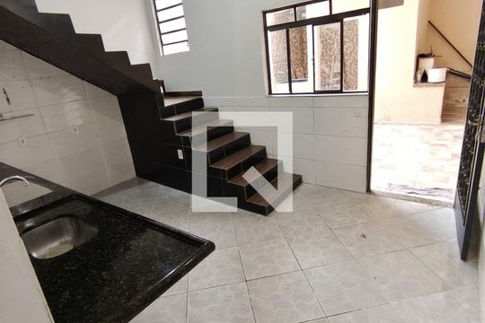 Cozinha de casa à venda com 1 quarto, 100m² em Jardim Laguna, Contagem