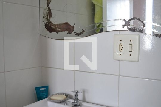 Banheiro da Suíte de apartamento para alugar com 3 quartos, 70m² em Vila Assunção , Santo André