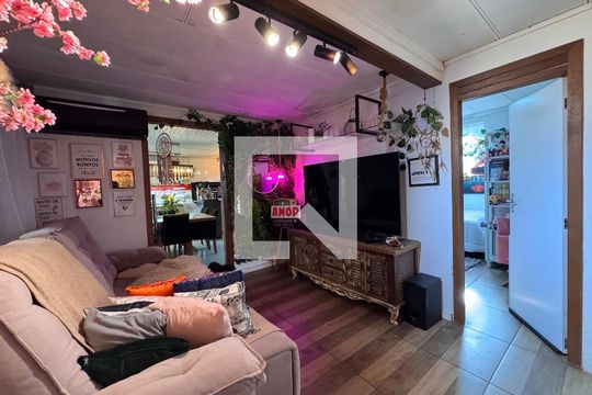 Sala de casa à venda com 2 quartos, 80m² em Feitoria, São Leopoldo