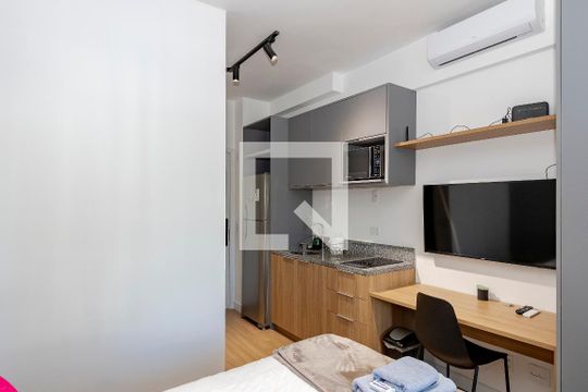 Studio de kitnet/studio para alugar com 1 quarto, 30m² em Santo Amaro, São Paulo