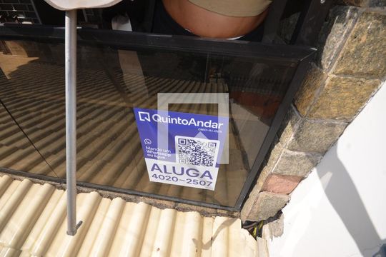 Placa Instalada de apartamento para alugar com 2 quartos, 50m² em Vila Valqueire, Rio de Janeiro