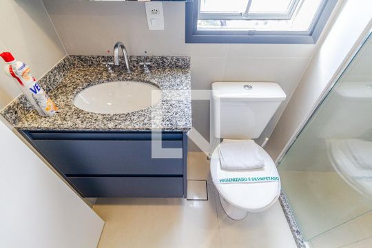 Banheiro de apartamento à venda com 1 quarto, 27m² em Jardim Paulista, São Paulo