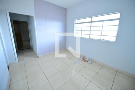 Sala de apartamento para alugar com 2 quartos, 130m² em Setor Urias Magalhães, Goiânia