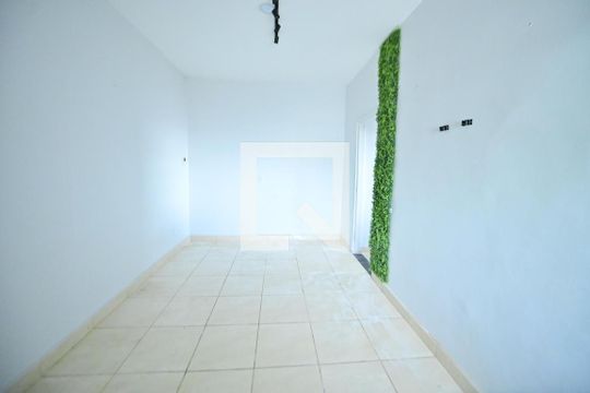 Sala de apartamento para alugar com 2 quartos, 130m² em Setor Urias Magalhães, Goiânia