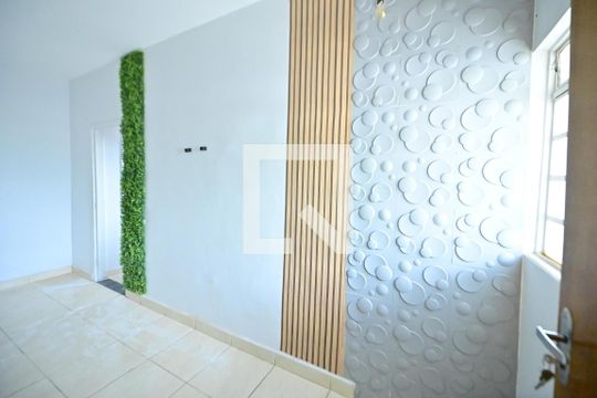 Sala de apartamento para alugar com 2 quartos, 130m² em Setor Urias Magalhães, Goiânia