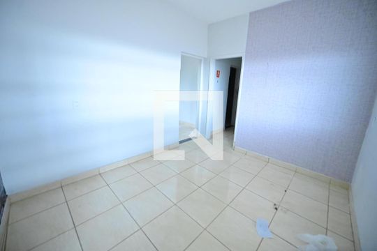 Sala de apartamento para alugar com 2 quartos, 130m² em Setor Urias Magalhães, Goiânia